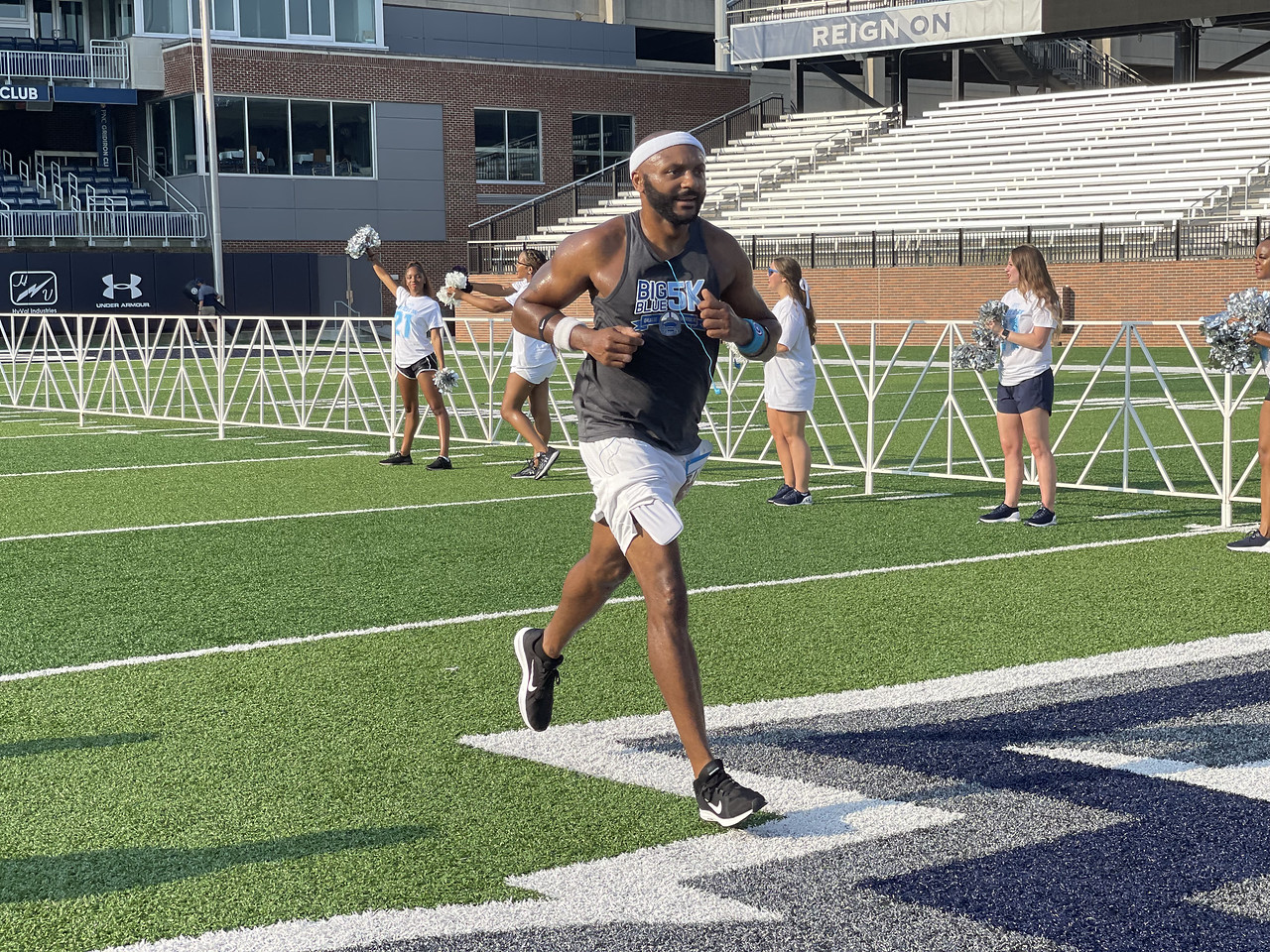 Runners Bring Back The Roar At Big Blue 5K Running USA